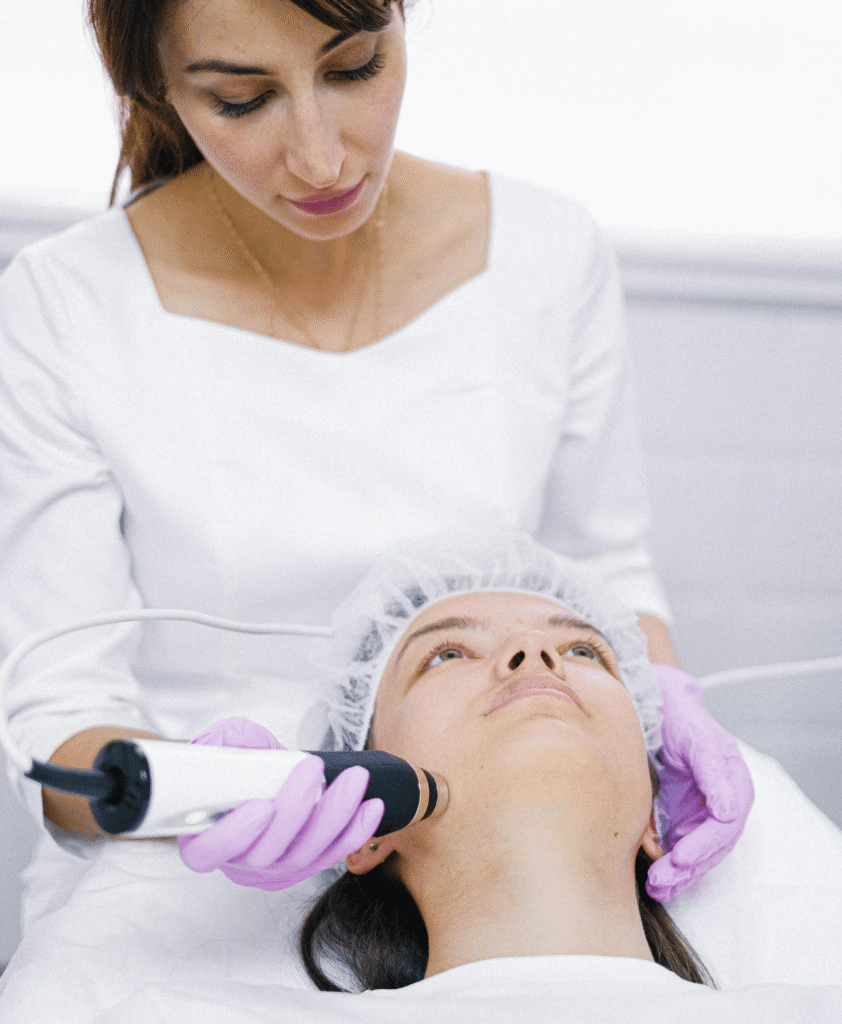  Hydrafacial – Get That Glow Within 30 Minutes
